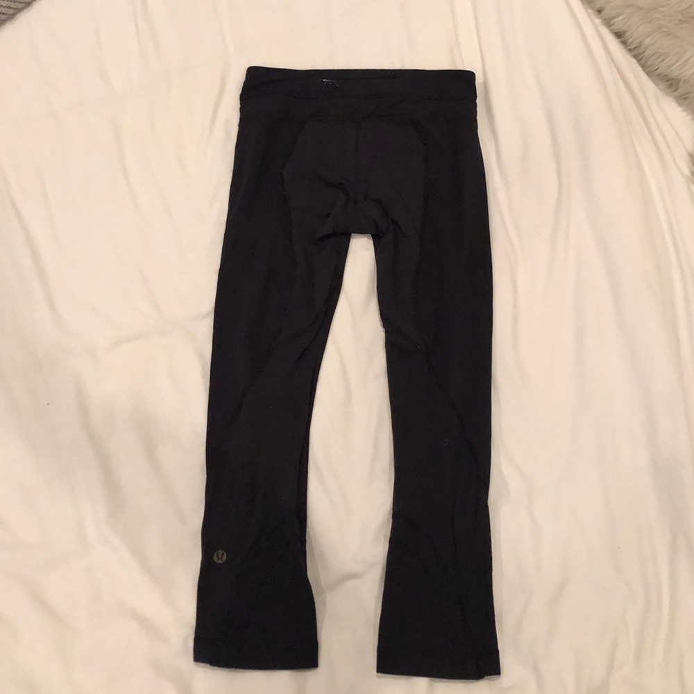Black lulu lemon crop leggings 4